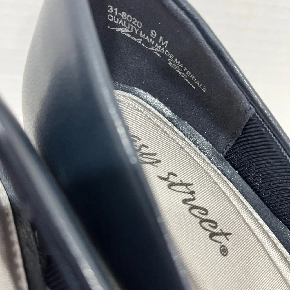 Easy Street Ballari Womens Round Stiletto Heel Pumps Size 9M Color‎ Navy